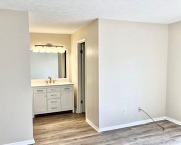 603 Park Ridge Circle, Marietta, GA 30068