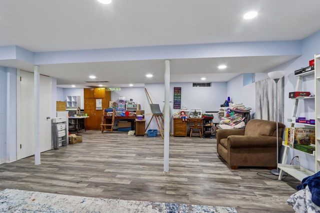 W326N6575 Sylvian DRIVE, Hartland, WI 53029