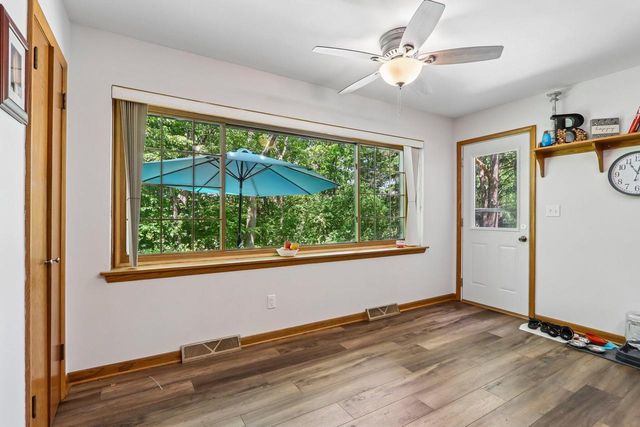 W326N6575 Sylvian DRIVE, Hartland, WI 53029