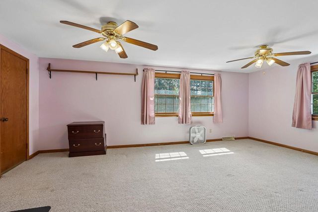 W326N6575 Sylvian DRIVE, Hartland, WI 53029