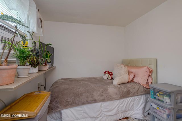 42 E 2nd Street, Howell, NJ 07731