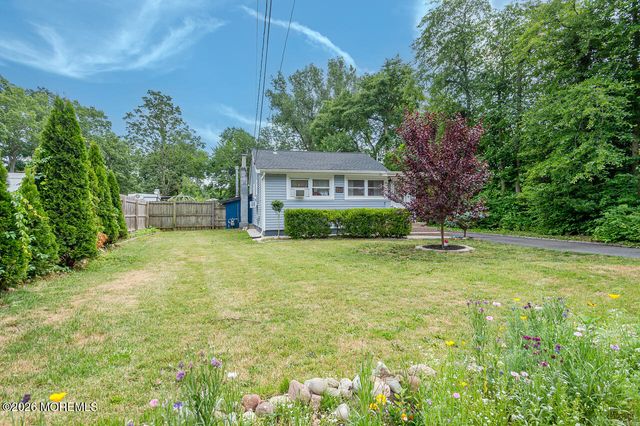 42 E 2nd Street, Howell, NJ 07731