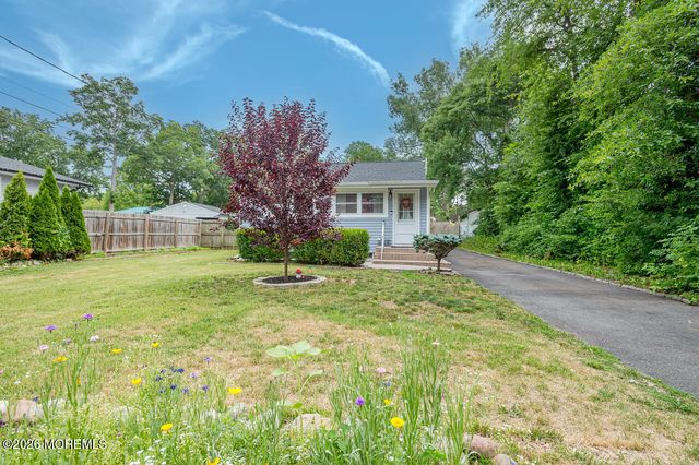 42 E 2nd Street, Howell, NJ 07731