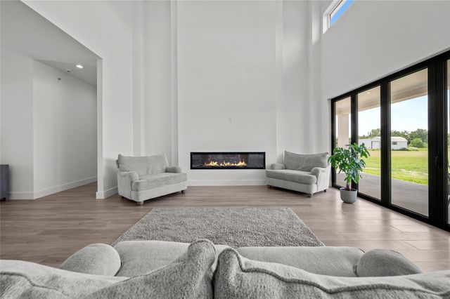 4726 Texana, Baytown, TX 77523