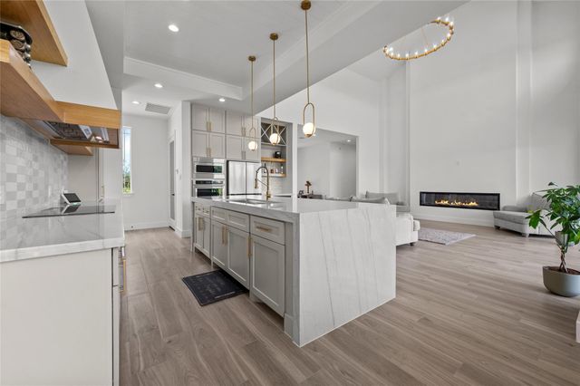 4726 Texana, Baytown, TX 77523