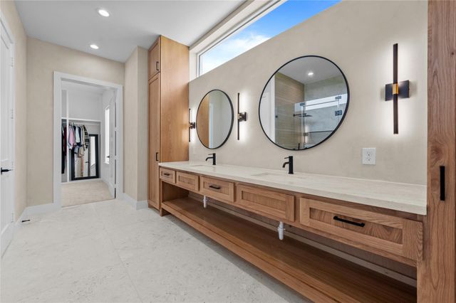 4726 Texana, Baytown, TX 77523