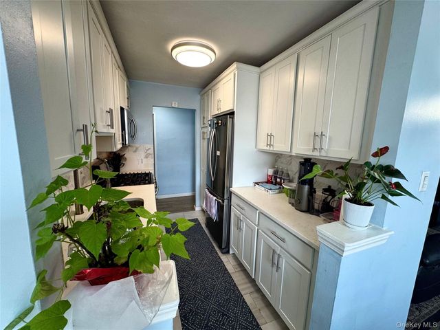 87-10 149th Avenue 5D, Howard Beach, NY 11414