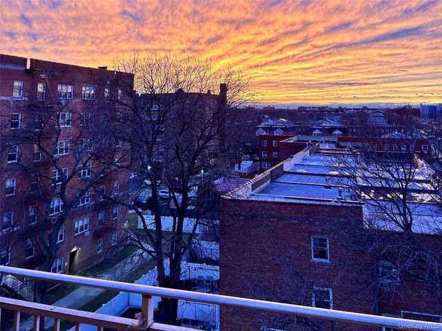 87-10 149th Avenue 5D, Howard Beach, NY 11414