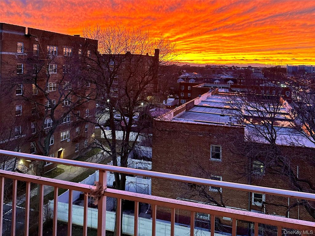 87-10 149th Avenue 5D, Howard Beach, NY 11414