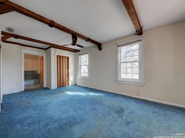137 Kitty Hawk, Universal City, TX 78148