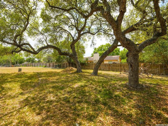 137 Kitty Hawk, Universal City, TX 78148
