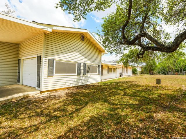 137 Kitty Hawk, Universal City, TX 78148