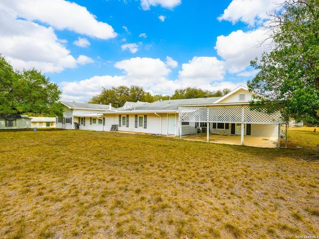 137 Kitty Hawk, Universal City, TX 78148