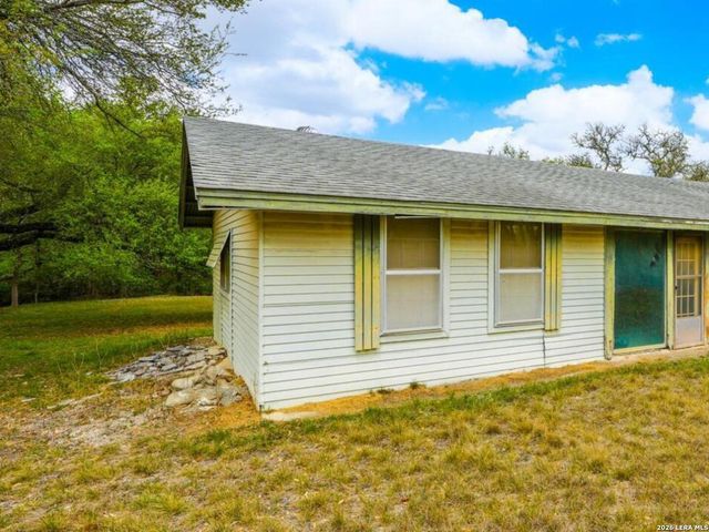 137 Kitty Hawk, Universal City, TX 78148