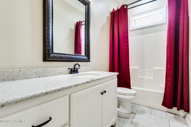 120 Genna Lane, Youngsville, LA 70592