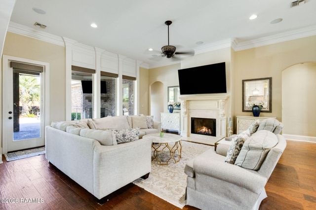 120 Genna Lane, Youngsville, LA 70592