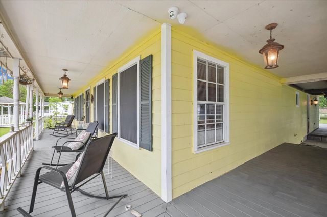 803 Hennesey Drive, Richmond, TX 77406