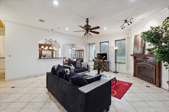 803 Hennesey Drive, Richmond, TX 77406