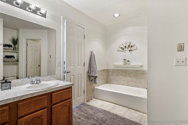 2508 W Kent Street, Broken Arrow, OK 74012