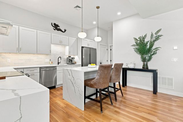 531 Main St 2002, Reading, MA 01867