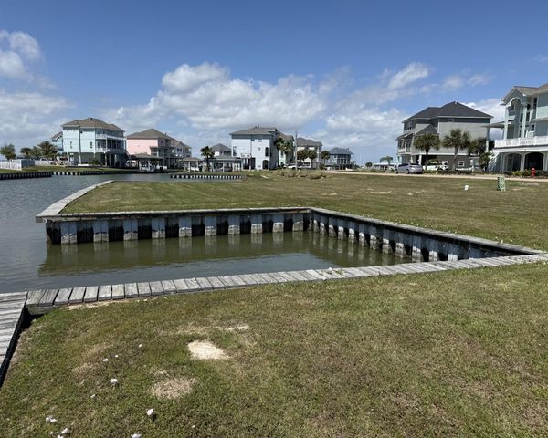 2 Fleming, Hitchcock, TX 77563