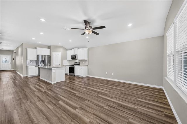 8133 Cattlemen Dr, Corpus Christi, TX 78414