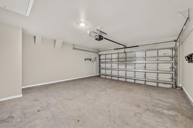 8133 Cattlemen Dr, Corpus Christi, TX 78414