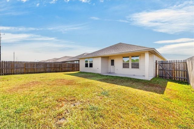 8133 Cattlemen Dr, Corpus Christi, TX 78414