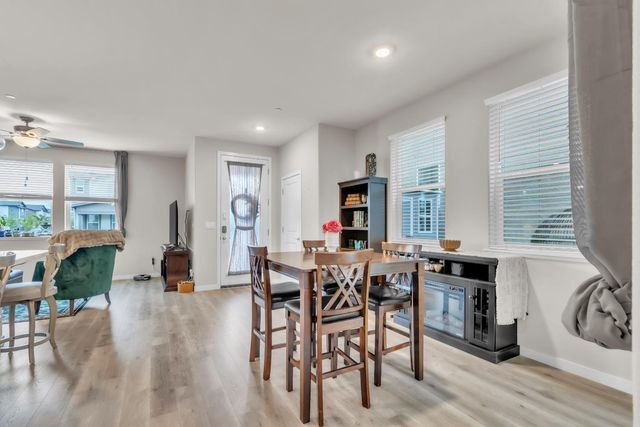 2692 Bathford St, Sacramento, CA 95833