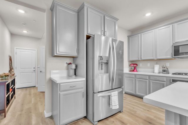 2692 Bathford St, Sacramento, CA 95833