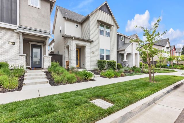 2692 Bathford St, Sacramento, CA 95833