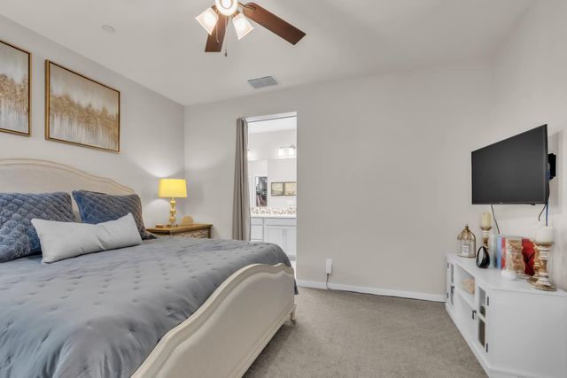 2692 Bathford St, Sacramento, CA 95833