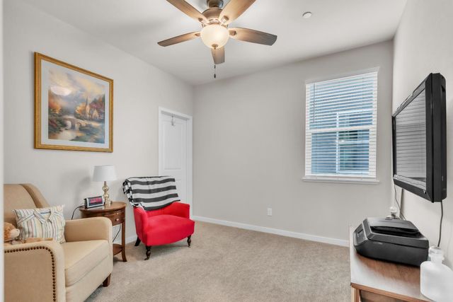 2692 Bathford St, Sacramento, CA 95833