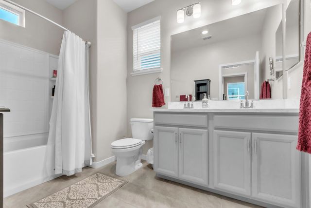 2692 Bathford St, Sacramento, CA 95833