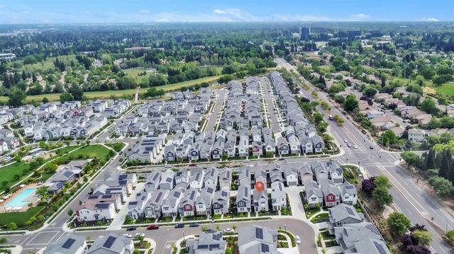 2692 Bathford St, Sacramento, CA 95833