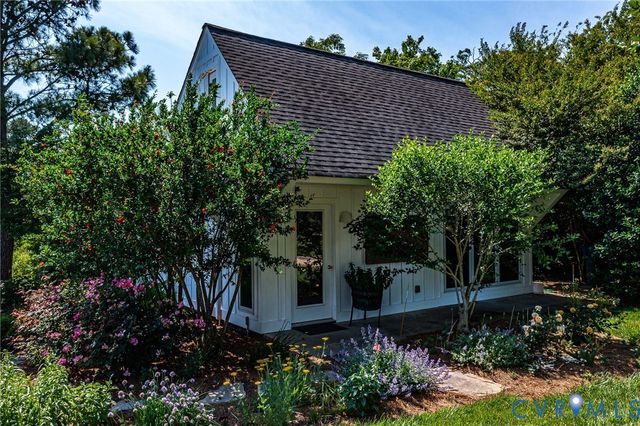 1071 Gum Thicket Rd, Gwynn, VA 23076