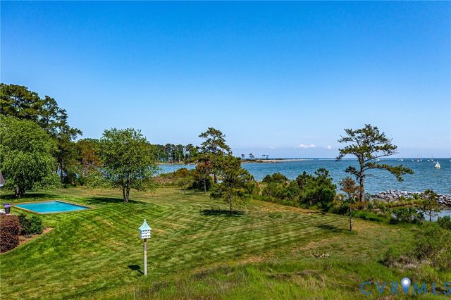 1071 Gum Thicket Rd, Gwynn, VA 23076