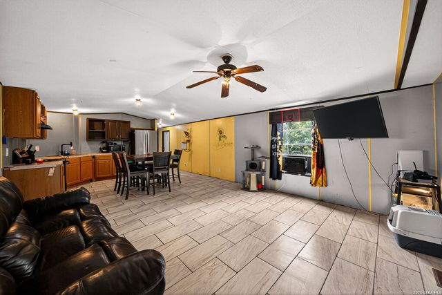 4434 Tiera, Von Ormy, TX 78073
