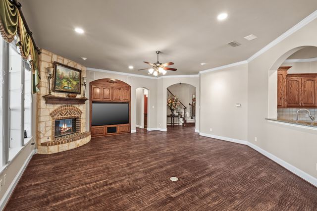 6 Kilchurn, Garland, TX 75044
