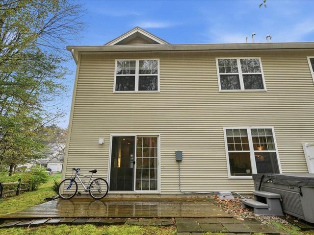 4 Marion Avenue, Essex, VT 05452
