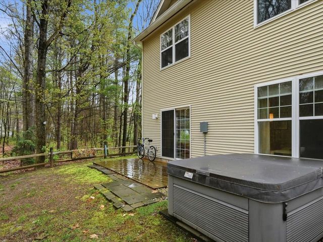 4 Marion Avenue, Essex, VT 05452