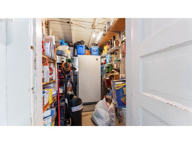 625 S 9TH St, Coos Bay, OR 97420