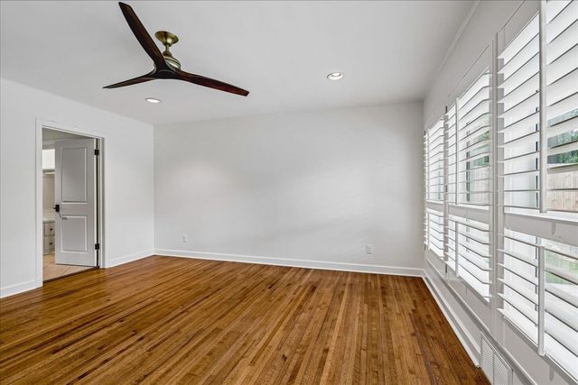 73 S MENDENHALL RD, Memphis, TN 38117