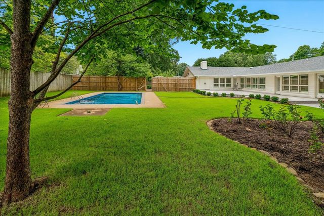 73 S MENDENHALL RD, Memphis, TN 38117