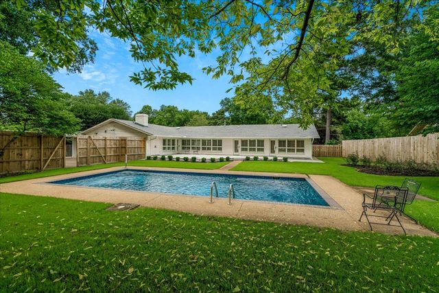 73 S MENDENHALL RD, Memphis, TN 38117