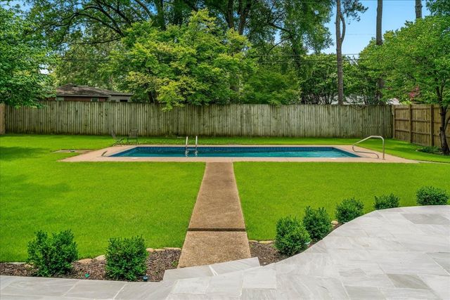 73 S MENDENHALL RD, Memphis, TN 38117