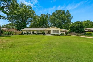 73 S MENDENHALL RD, Memphis, TN 38117