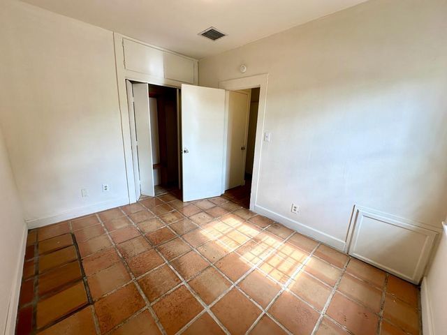 2101 Ponce De Leon Avenue, West Palm Beach, FL 33407