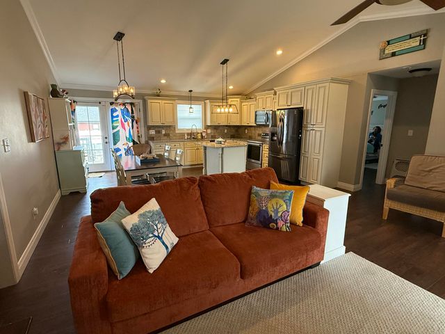 3696 Barbourville Road, London, KY 40744