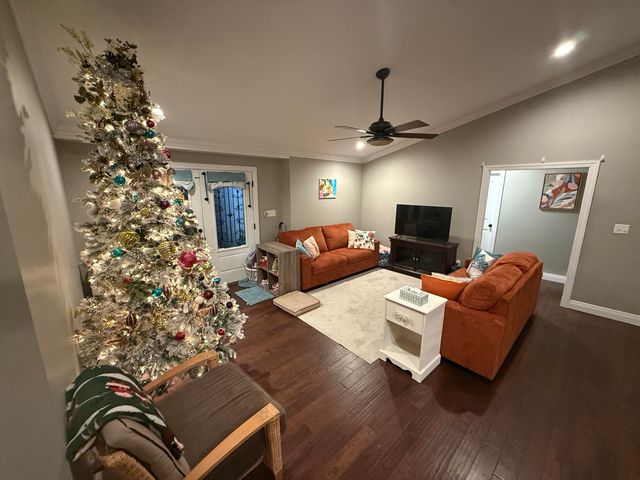 3696 Barbourville Road, London, KY 40744